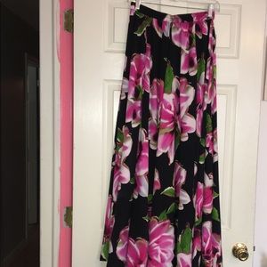 Dressbarn Roz and Ali maxi skirt